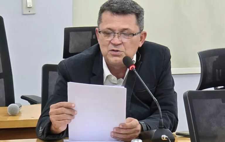 Vereador pede informações sobre UTI Neonatal, Castramóvel e liberação de emendas parlamentares