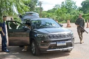 Leia mais sobre o artigo Exército recupera carro furtado em operação na fronteira em Corumbá