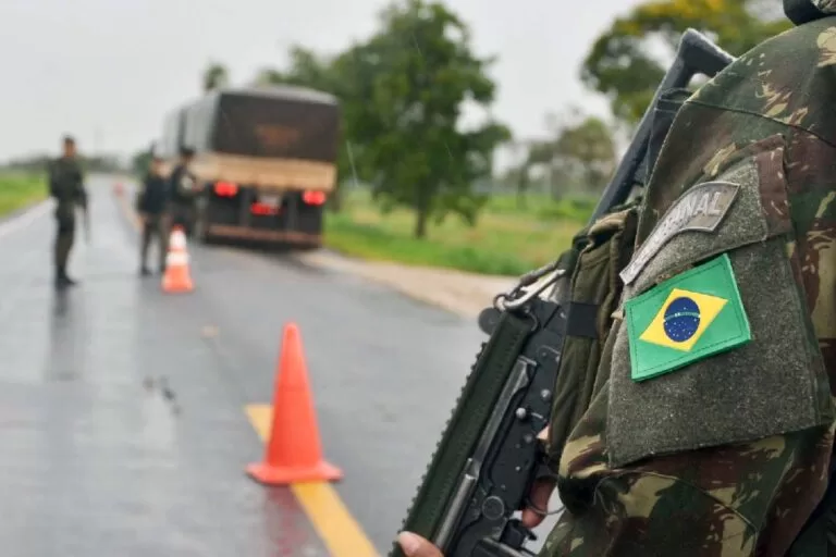 Operação Ágata apreende armas e mais de 270 kg de entorpecentes em três meses