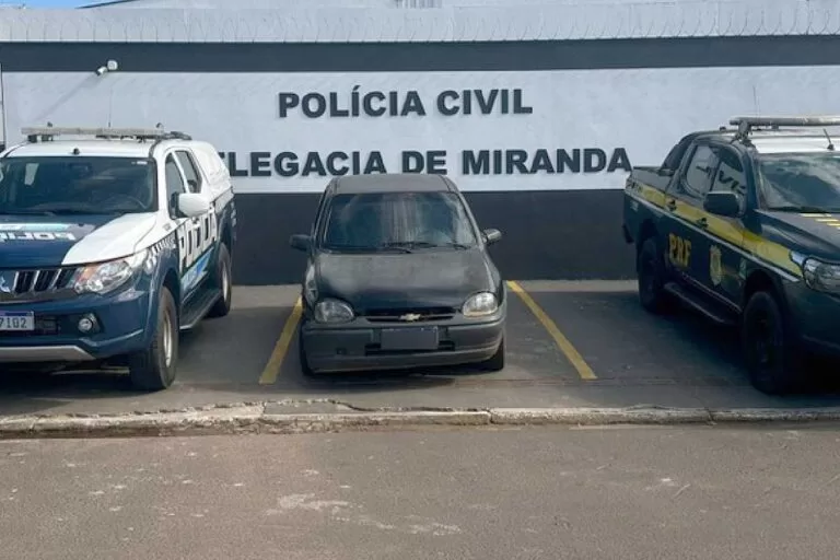 Quatro suspeitos de tentativa de homicídio são presos pela PRF em Anastácio