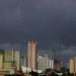 Com temperaturas mais amenas, terça-feira tem tempo instável e probabilidade de chuvas