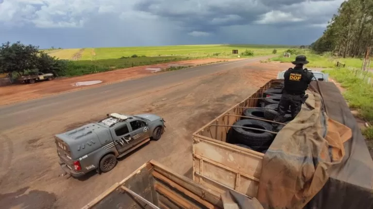 DOF apreende quase 170 pneus avaliados em mais de meio milhão de reais