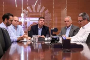 Leia mais sobre o artigo Governo de MS alinha com Ministério da Agricultura medidas para ajudar produtores rurais