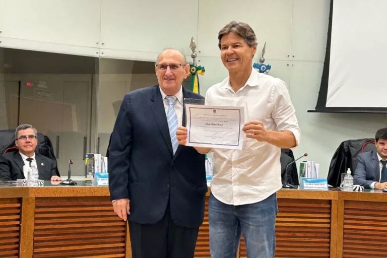 Paulo Duarte é diplomado e assume vaga na Assembleia após anulação de votos do PRTB