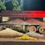 PRF apreende mais de 395 kg de drogas em carreta carregada com minério de ferro