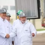 Após “tour”, Lula sela 1º carregamento de carnes de MS para a China