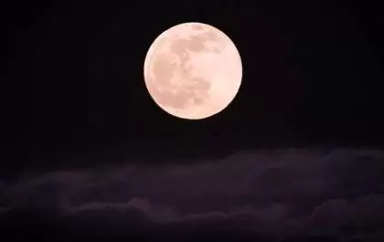 Você está visualizando atualmente Lua Cheia Rosa poderá ser vista nesta terça-feira