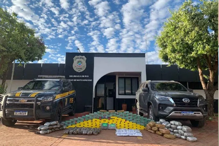 Brasileiro e paraguaio são presos com mais de 200 kg de drogas em caminhonete na MS-228