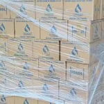 Sanesul envia nova remessa de copos de água a vítimas das enchentes no RS