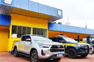 Leia mais sobre o artigo Caminhonete roubada em São Paulo é recuperada pela PRF em Corumbá