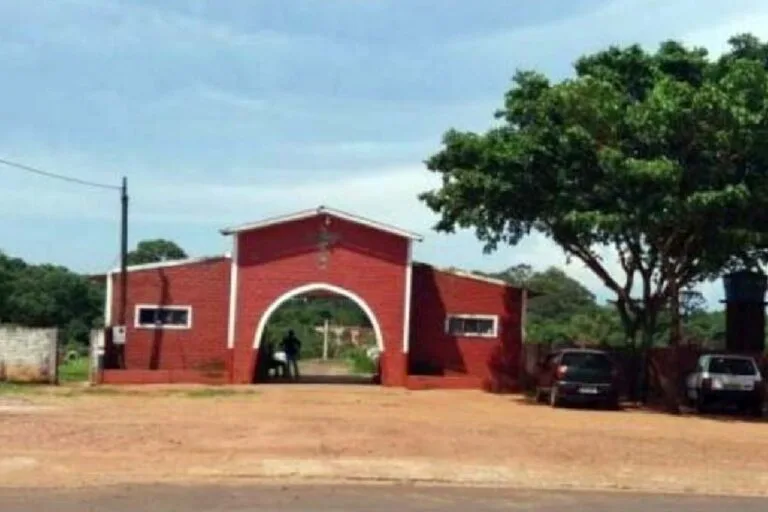 Túmulos são violados e corpos de criança e adolescente furtados de cemitério em MS