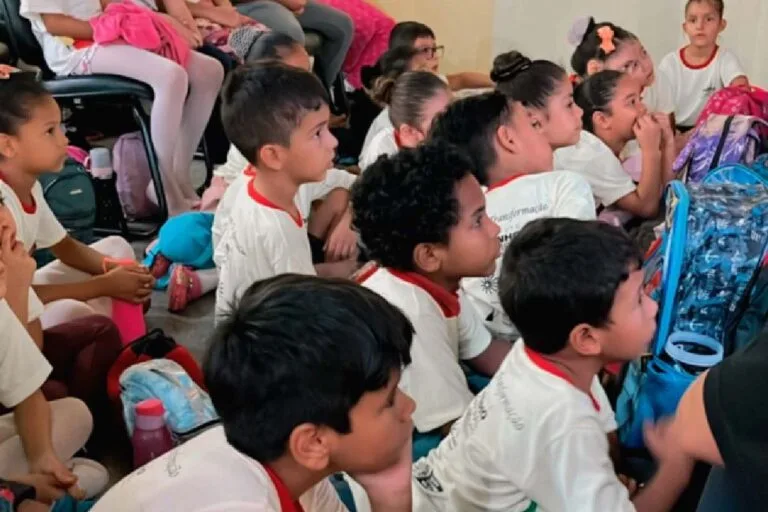 Maio Laranja: Moinho Cultural promove conscientização sobre abuso e exploração infantil