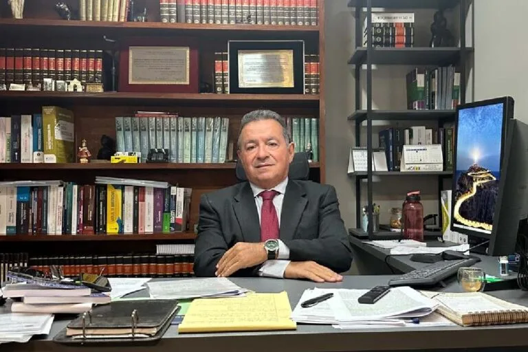 Estou comprando um imóvel, mas a prefeitura não aceita o valor da escritura para tributação. O que fazer?