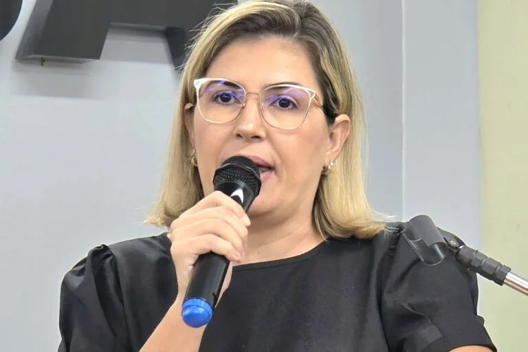 Após receber repasse do Governo Federal vereadora questiona município por falta de medicamentos