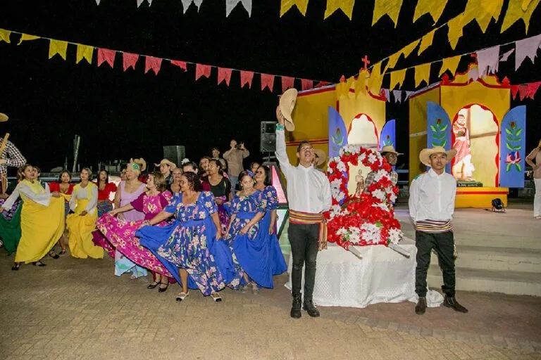 Arraial do Banho de São João 2024 terá shows de Thaeme & Thiago e Bonde do Forró