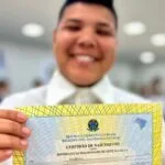 Certidão de nascimento garante cidadania, direitos e renascimento de novas histórias