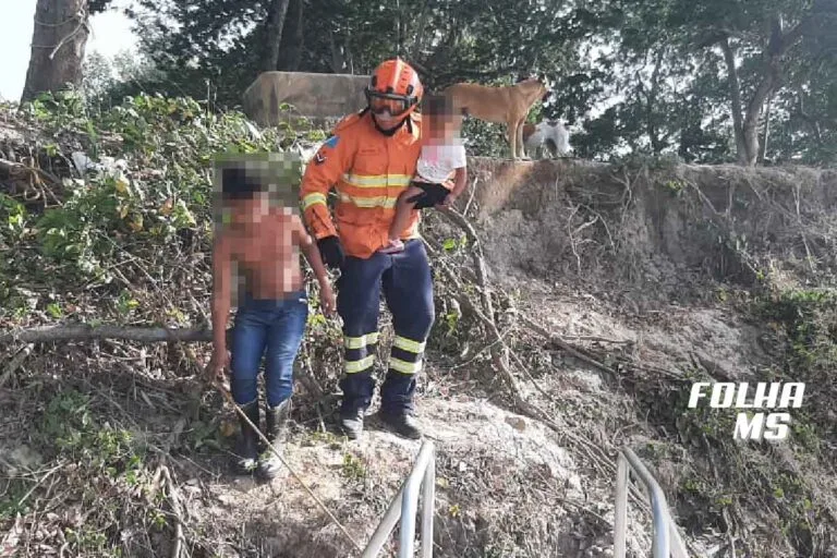 Família cercada por incêndio no Pantanal é resgata por militares do Corpo de Bombeiros