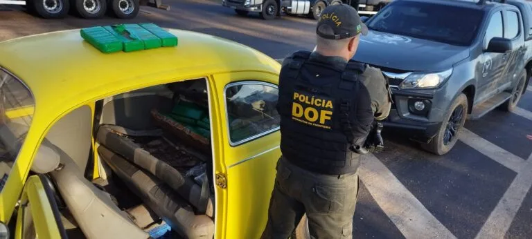 Fuscão “recheado” de maconha é apreendido pelo DOF