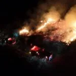 Combate aos incêndios no Pantanal de MS avança pela noite