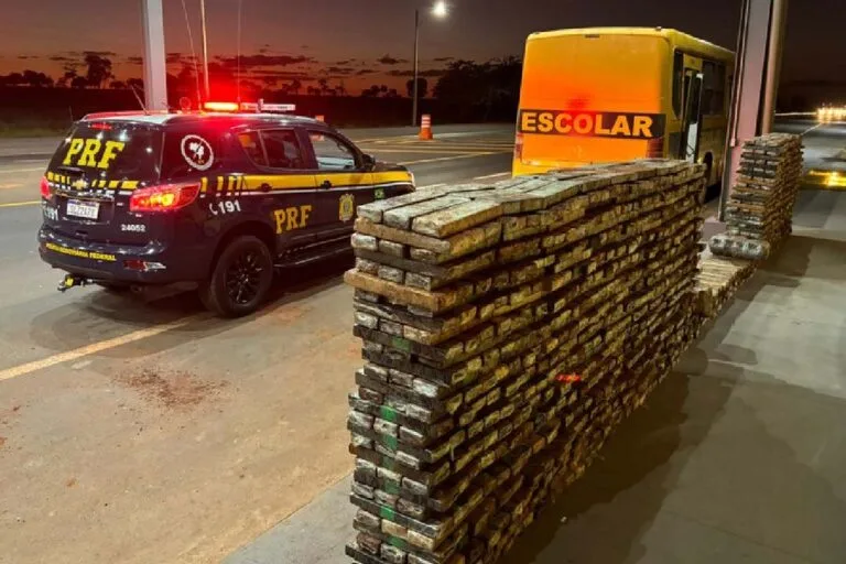 falso ônibus escolar