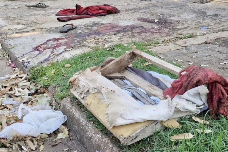 Mulher esfaqueia e mata moradora de rua em Campo Grande por ciúmes do namorado