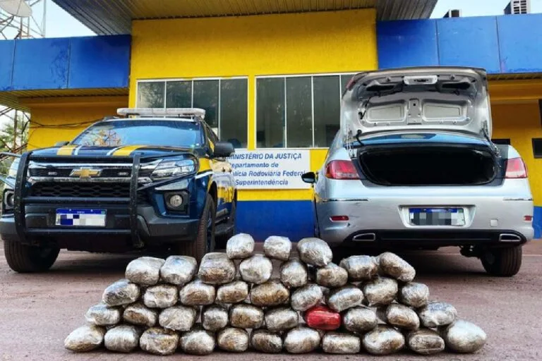 Motorista que levava 23 kg de maconha para São Paulo é preso pela PRF em Corumbá