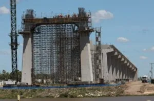 Leia mais sobre o artigo Rota Bioceânica: ponte em Porto Murtinho está 52% concluída e ficará pronta no final de 2025
