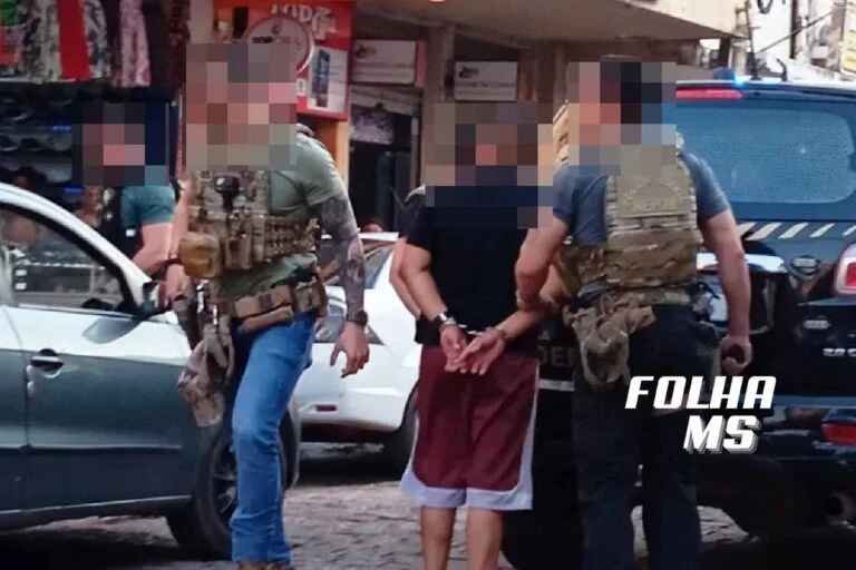 Ação da PF no centro de Corumbá cumpre mandado contra acusados de abusar de menores