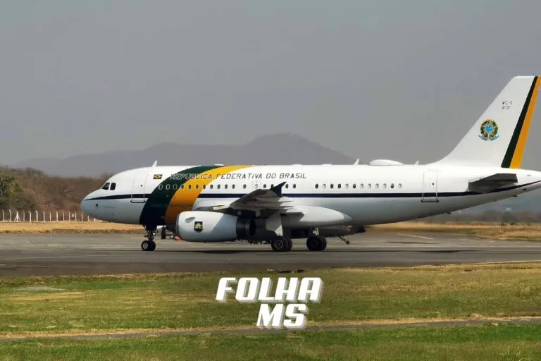 Acompanhado por ministros, Lula chega em Corumbá para sobrevoo no Pantanal