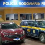 Caminhonete roubada é recuperada pela PRF em Miranda; dois homens são presos