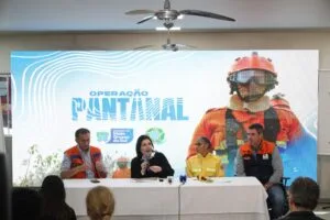 Leia mais sobre o artigo Parceria entre Governos Federal e MS assegura combate eficaz aos incêndios no Pantanal