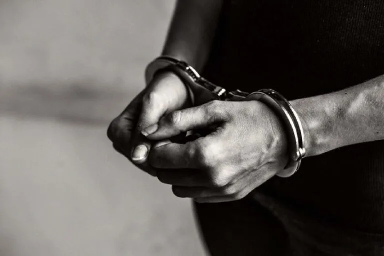 Boliviano acusado de tentativa de estupro é agredido por populares em Corumbá