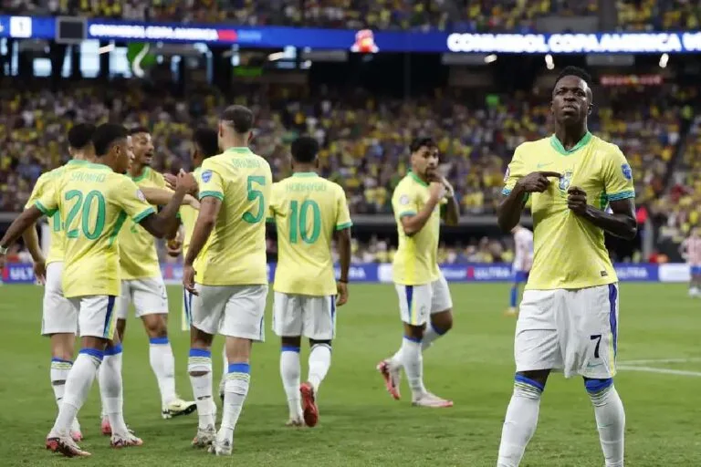 Copa América: Brasil encara Colômbia de olho na liderança do Grupo D