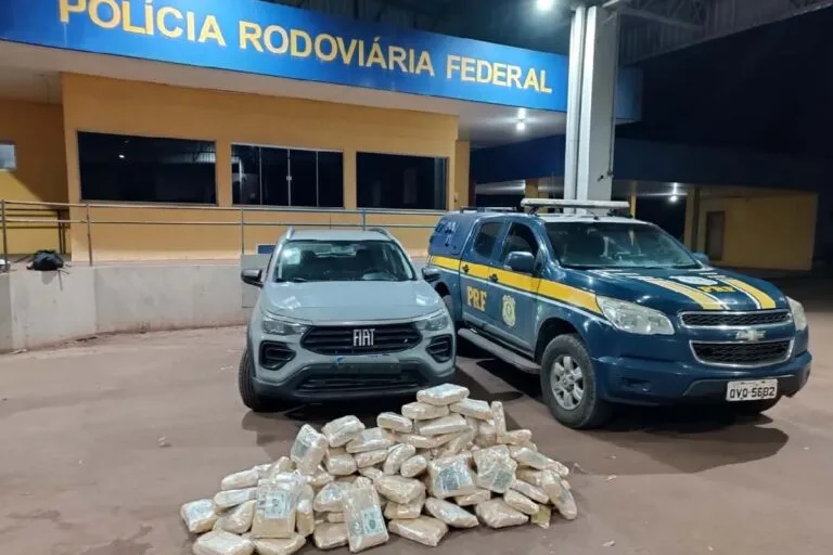 Homem é preso pela PRF com 68 kg de Skunk na BR-262