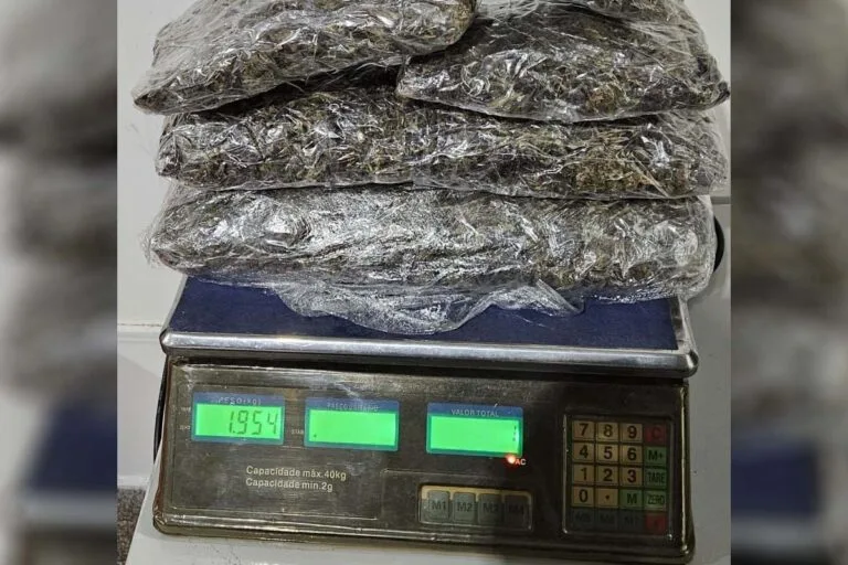 Polícia civil prende mulheres por tráfico de drogas em pousada de Corumbá