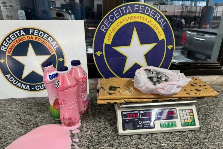 Operação conjunta apreende drogas, arma e 1,5 tonelada de mercadorias em Corumbá