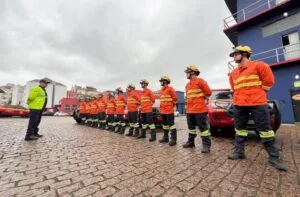 Leia mais sobre o artigo Reforço: bombeiros gaúchos estão a caminho de MS para ajudar no combate aos incêndios florestais