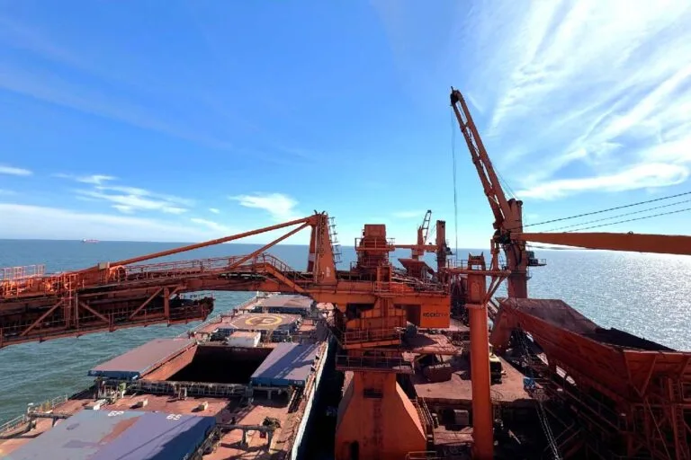 Governo anuncia R$ 4 bilhões para impulsionar transporte de minério de Corumbá