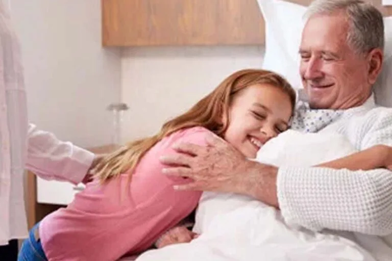 Nova lei sancionada permite a menores visitar pais em internação