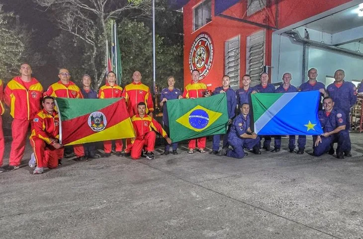 Você está visualizando atualmente Após salvamentos no RS, bombeiros e PMs de MS participam do 7 de setembro em Brasília