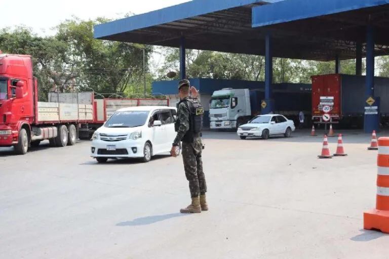 Operação Ágata: brasileiro e bolivianas são detidos com drogas durante fiscalização