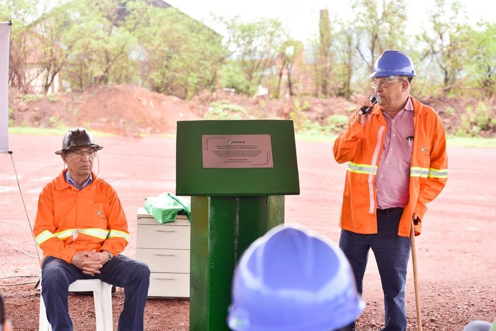 Os irmãos Romero e Ronaro Corrêa, fundadores da Vetorial, no lançamento da pedra fundamental