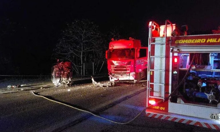 Colisão frontal na BR-262 deixa uma vítima fatal próximo a Miranda