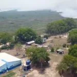 Fogo ameaça comunidade e escola no Pantanal; moradores evacuam área