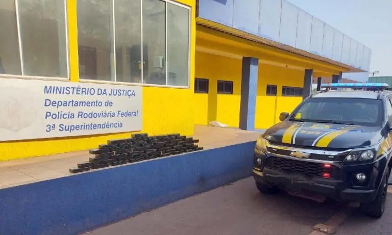 Caminhoneiro é preso com 51 kg de cocaína durante fiscalização na BR-262