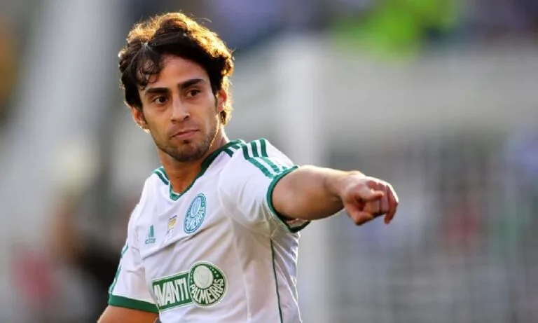 Ex-Palmeiras, Valdívia é preso por denúncia de abuso sexual no Chile