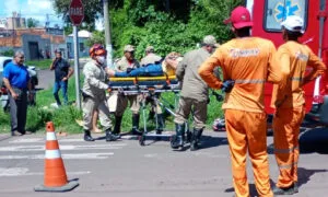 Leia mais sobre o artigo Mãe e filha ficam feridas em acidente entre carro e motocicleta no bairro Universitário