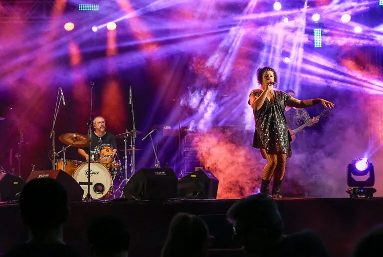 Agendão: Fim de semana em MS tem Som da Concha, RAP Brasil Festival, mostras e espetáculos culturais