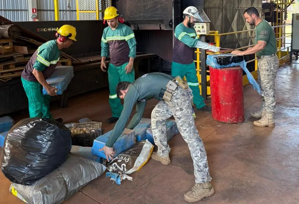 Leia mais sobre o artigo Defron incinera 13 toneladas de drogas em Ponta Porã