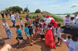 Leia mais sobre o artigo Governo de MS entrega presentes para crianças pantaneiras e quilombolas